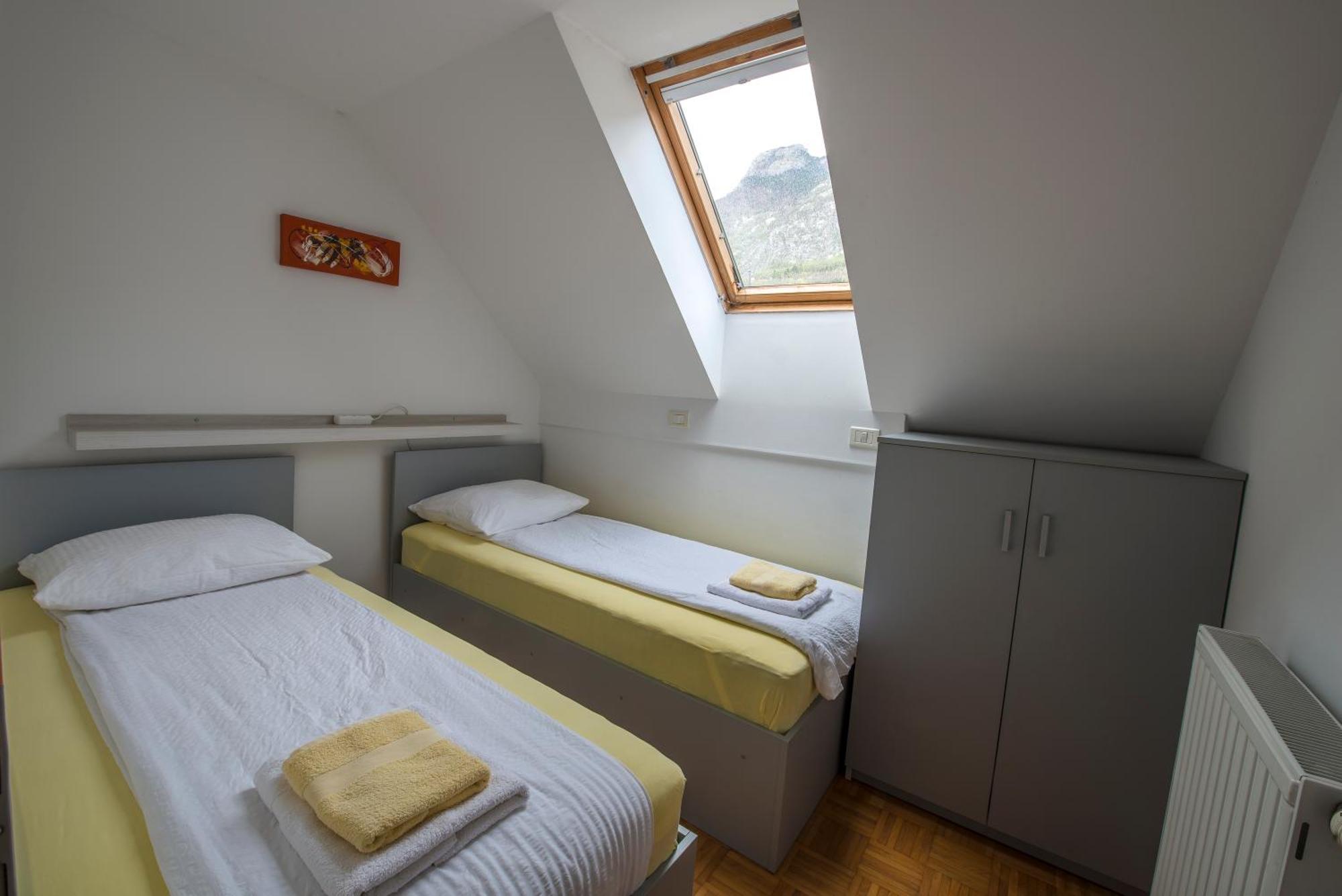 Apartments Rombon Klavdij With Free Onsite Parking Bovec Exterior foto